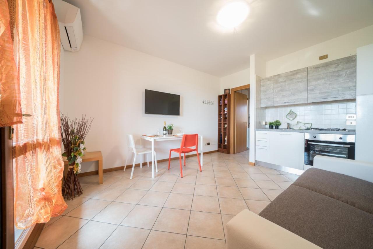 Gardappartamenti Cascinale Pool Desenzano del Garda Luaran gambar