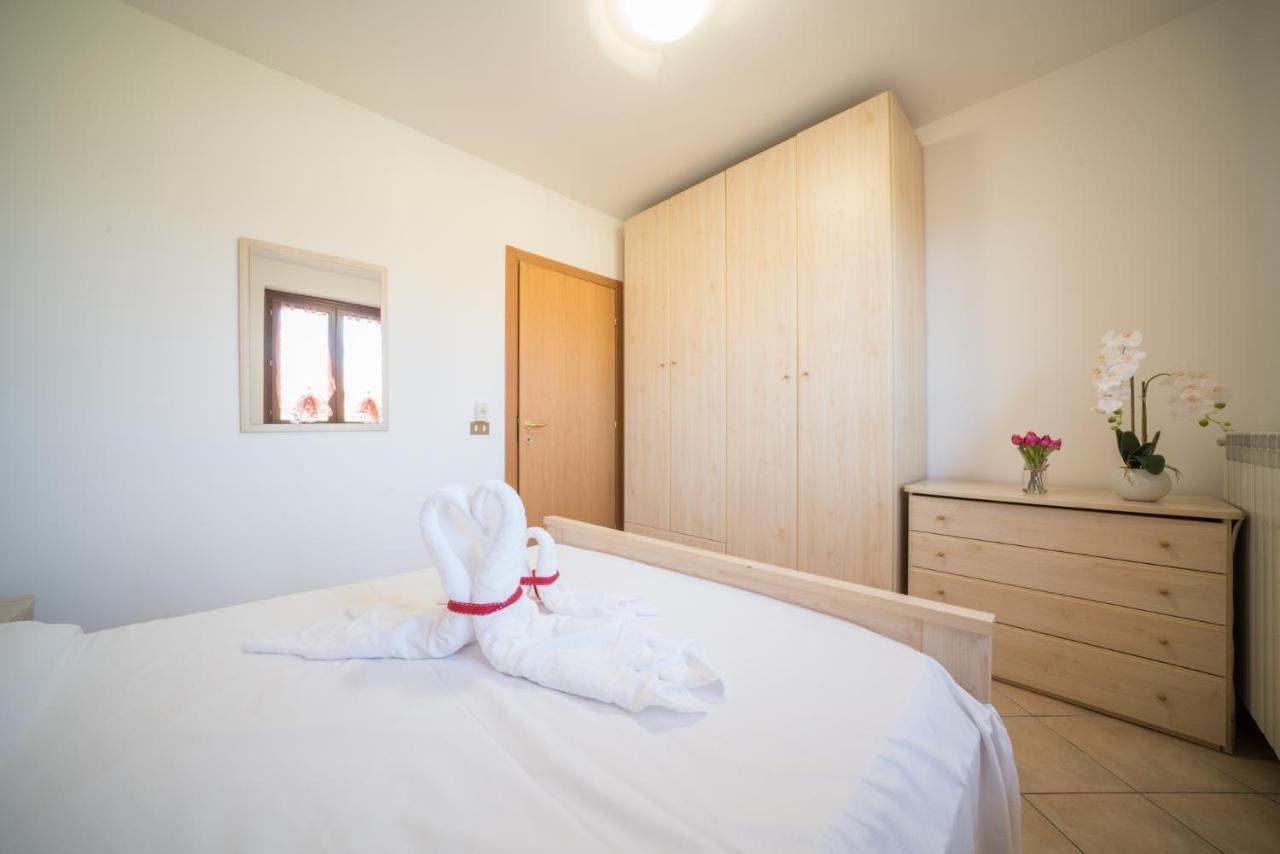 Gardappartamenti Cascinale Pool Desenzano del Garda Luaran gambar